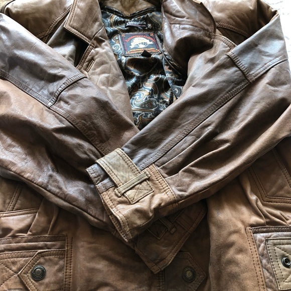 Adventure bound leather jacket - Picture 4 of 6